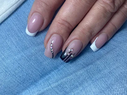 Nails Academy and Beauty Utiel