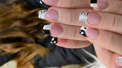 Nails Amor