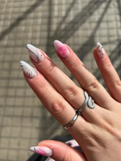 Nails by Paula