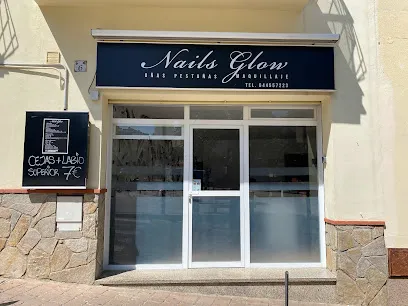 Nails Glow