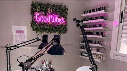 Nails GOOD VIBES