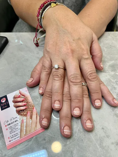 Nails Lucia