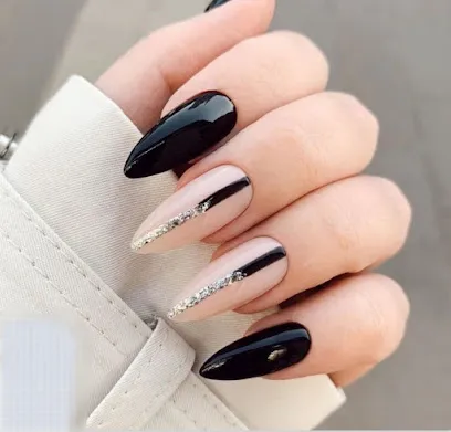 Nails Prieta