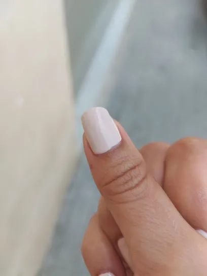 Nails Q