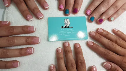 Nails Room