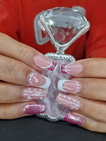 Nails Salome