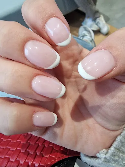 Nails yun