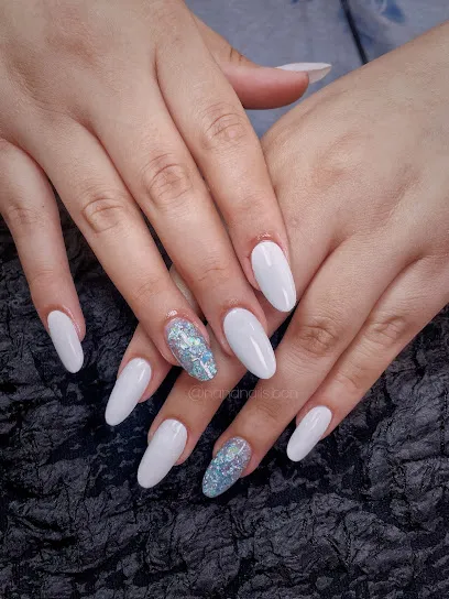 Nana Nails