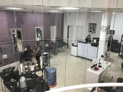 Natalia Cabezas Peluquería