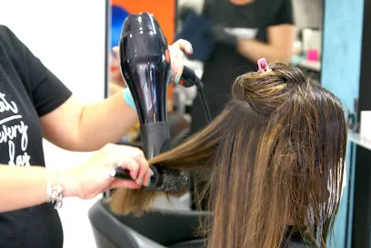 Natalia Finch peluqueria unisex