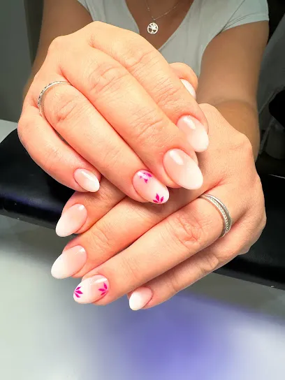 NATIVA Nails