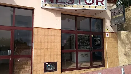 Néstor Peluqueros