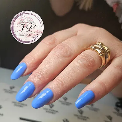 Nikii Nails