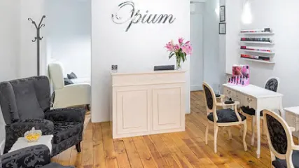 OPIUM | Manicura y Pedicura