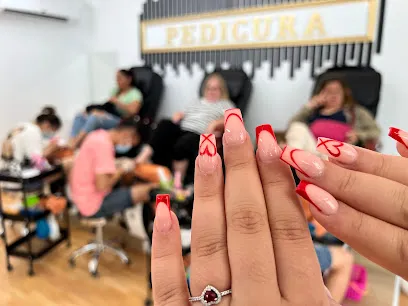 Oro Nails