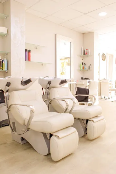 Oxy's Style Salon de Belleza