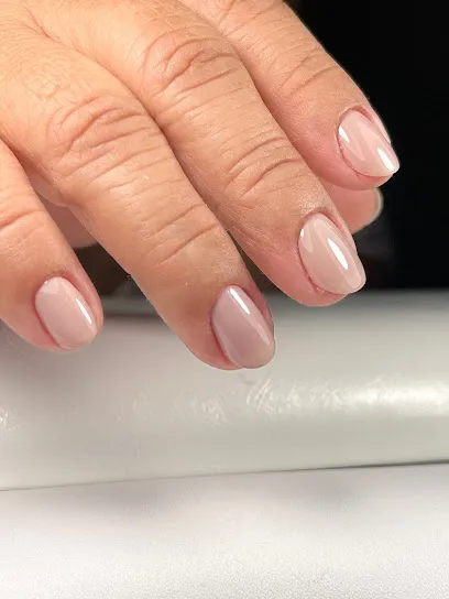 Paz Studio Nails