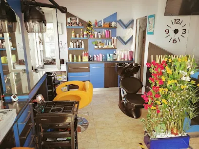 PELUQUERÍA CORTO y CAMBIO
