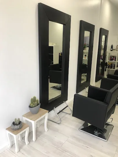 Peluquería Estilista Montse Navarro