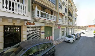 PELUQUERIA ETYAM C.B.