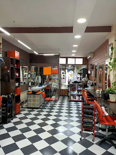 PELUQUERÍA MACARENA