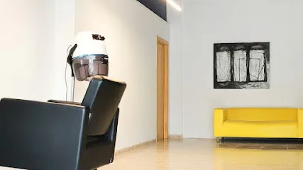 PELUQUERÍA MAEL