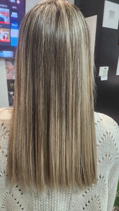 Mirella | Profesionales en peluquería y estética