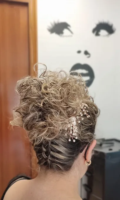 Peluqueria Mixta Enredos