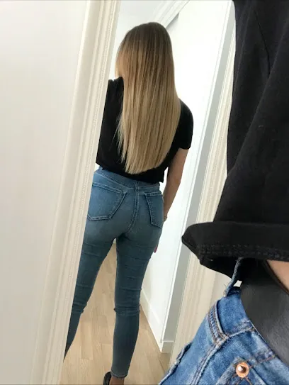 Peluquería unisex LOLA PERIÑAN
