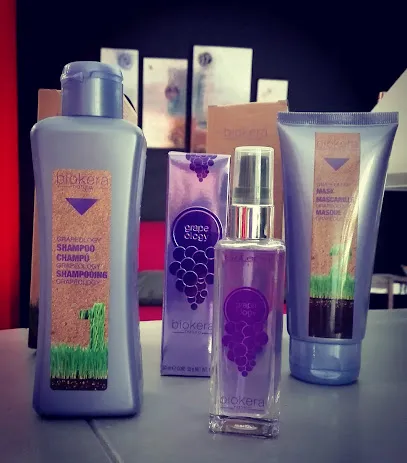 PELUQUERÍA y ESTÉTICA kLAUDIKER