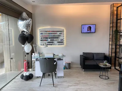 PELUQUERIA y ESTETICA MAVI JJ