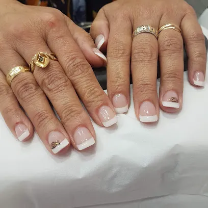 PETTY Nails