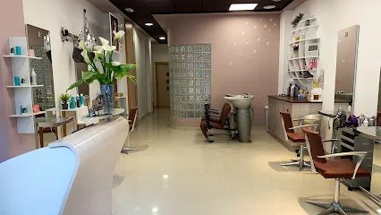 Pilar Ferrer Peluquería y Estética Moncada