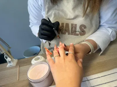 Pilar Garcia Nails
