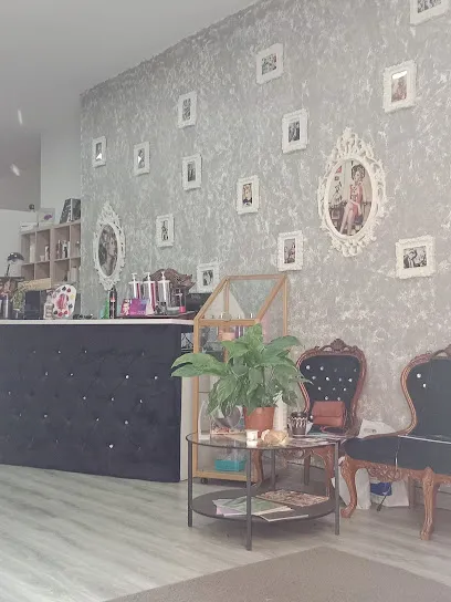 Pin Up - Peluquería en El Médano, Tenerife