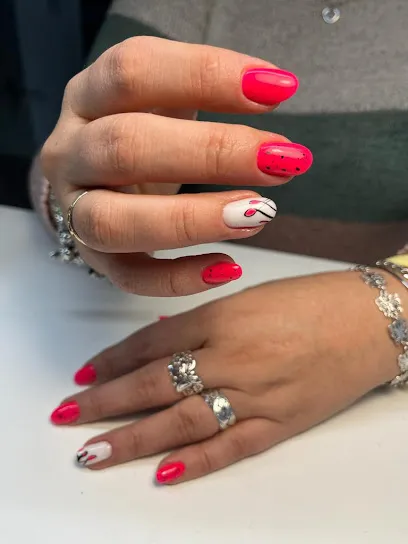 Pintatop Nails