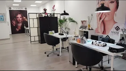 P&M | Magnetic Nail