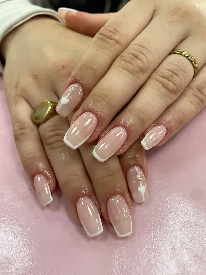 QUEEN Nails
