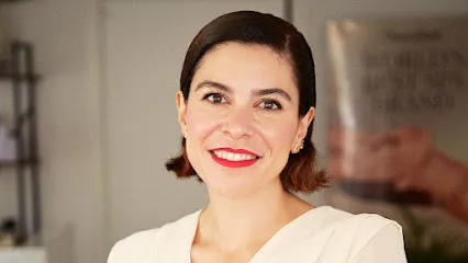 Raquel Leon Custom Beauty