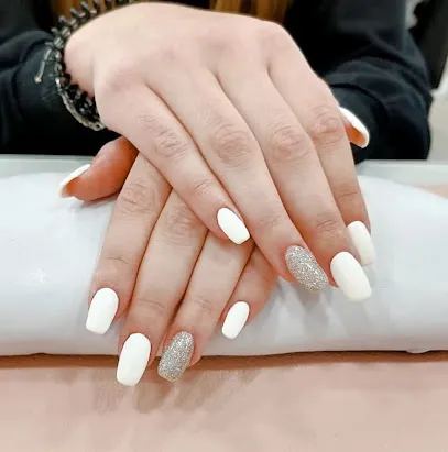 Red Nails