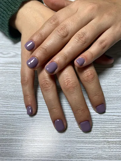 REICH Nails