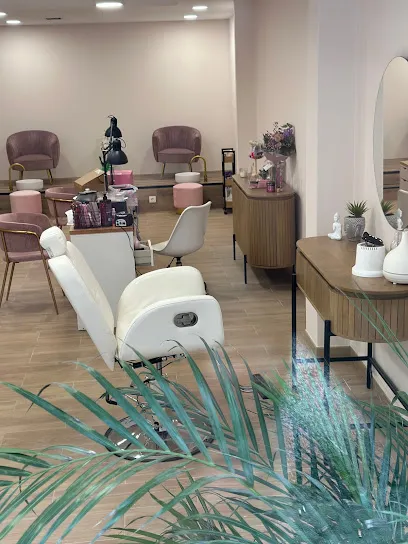 Riquina's Salon beauty