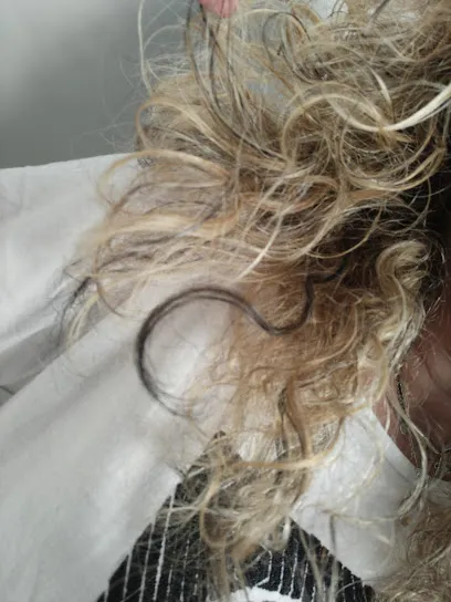 Roberto Peluquería y Estética