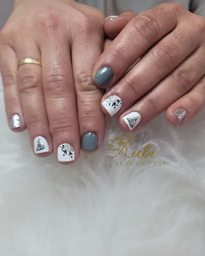 Rubi Arte En Uñas