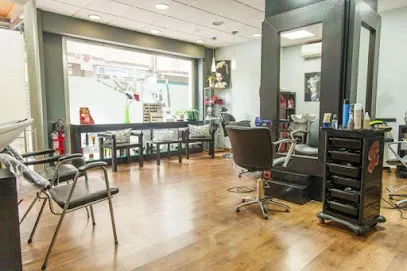 Salón de Belleza y Peluquería Límite