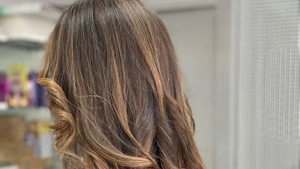 Salón de Peluquería D'laury