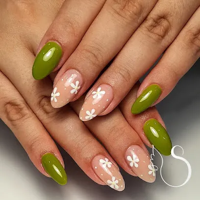 SANTA MANICURA