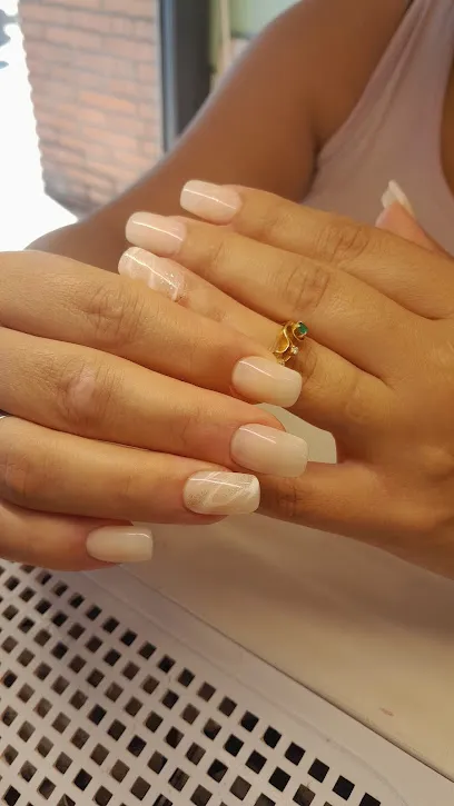 Sion Nails