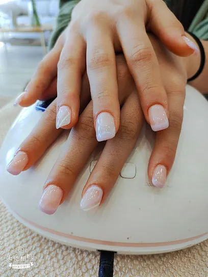 Sola Nails Studio