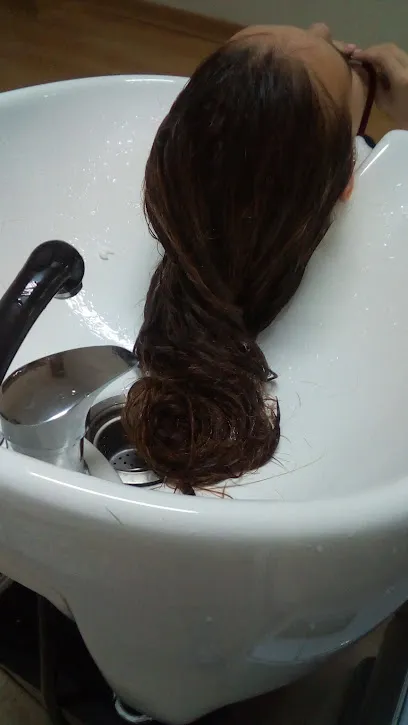 Status Peluquería by Sofia Oramas